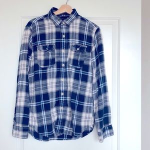 American Eagle Medium Plaid Longsleeve